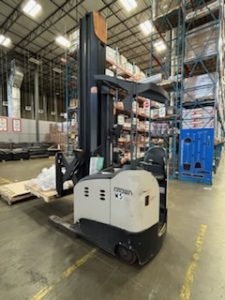 crown rm6095s-45 used forklift